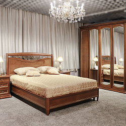 Двуспальная кровать с кованым элементом без ножной спинки 1800x2000
